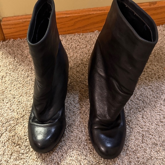 Trouve heeled boots. Size 6 1/2 Leather-upper used condition see photos - Picture 17 of 17